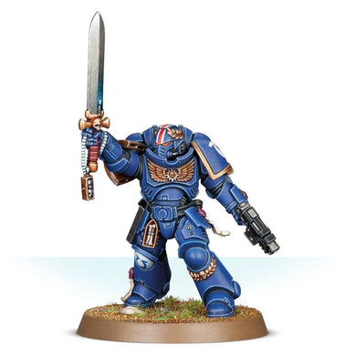 SPACE MARINES PRIMARIS LIEUTENANT WITH POWER SWORD (5914741866658)